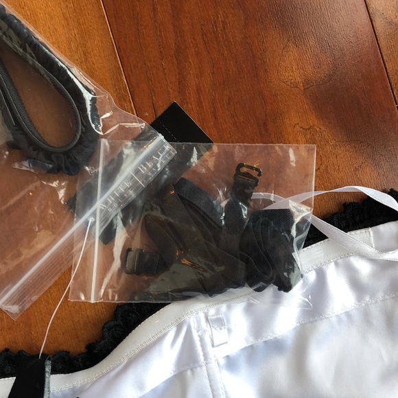 NWT WHITE HOUSE BLACK MARKET FLORAL LACE BUSTIER,6 - Picture 4 of 7